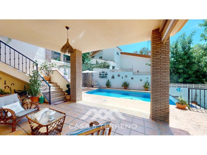 3 soveværelse Villa til salg i Mezquitilla med swimmingpool garage - € 635.000 (Ref: 9147318)