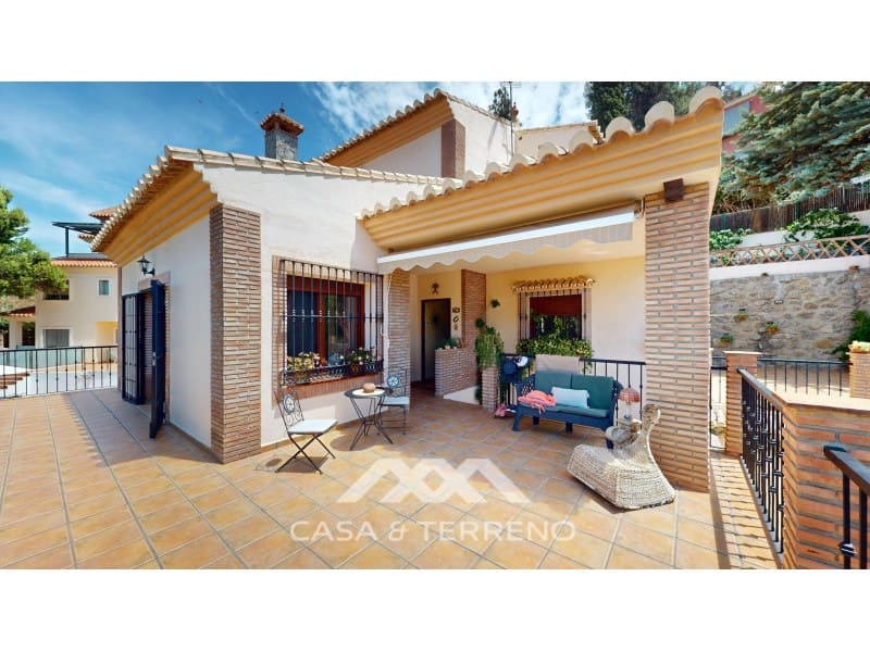 3 soveværelse Villa til salg i Mezquitilla med swimmingpool garage - € 635.000 (Ref: 9147318)