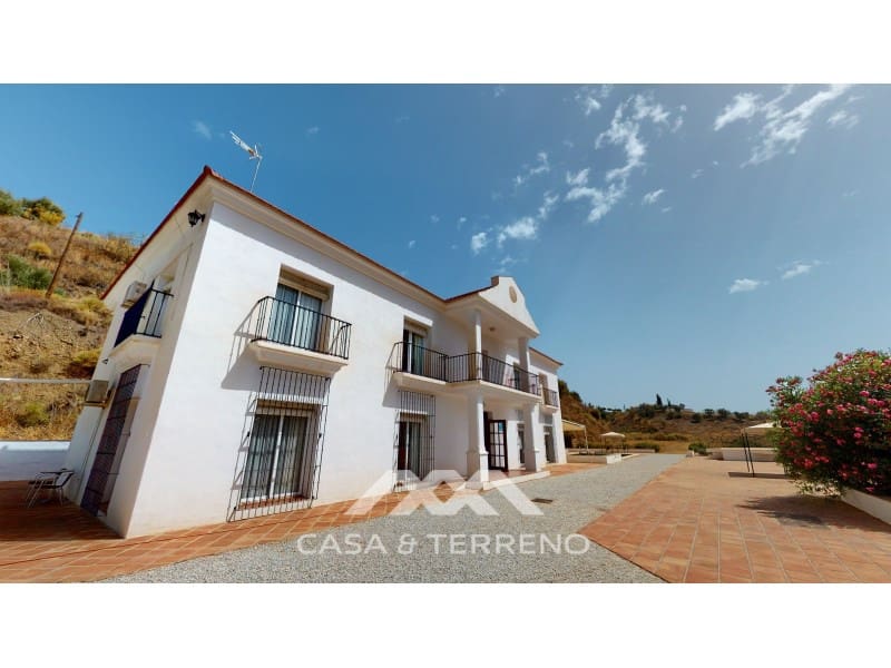 7 soveværelse Guesthouse/B & B til salg i Macharaviaya med swimmingpool - € 995.000 (Ref: 9149417)