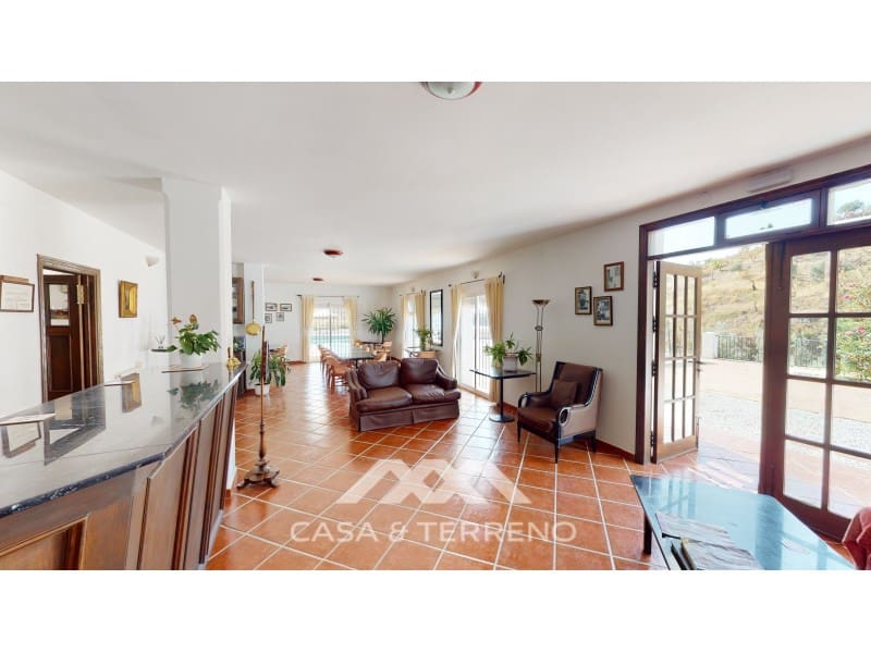 7 soveværelse Guesthouse/B & B til salg i Macharaviaya med swimmingpool - € 995.000 (Ref: 9149417)