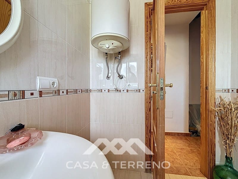 4 soveværelse Byhus til salg i Comares - € 170.000 (Ref: 9154375)