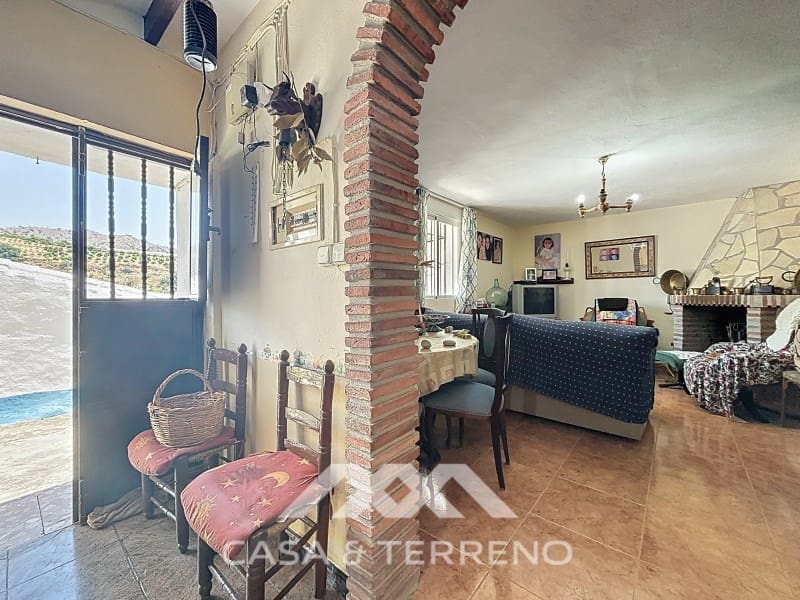 4 soveværelse Byhus til salg i Comares - € 170.000 (Ref: 9154375)