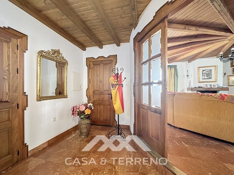 6 slaapkamer Villa te koop in Vinuela met zwembad garage - € 835.000 (Ref: 9166092)