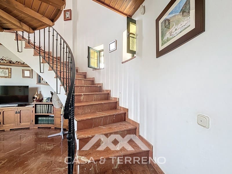 6 slaapkamer Villa te koop in Vinuela met zwembad garage - € 835.000 (Ref: 9166092)