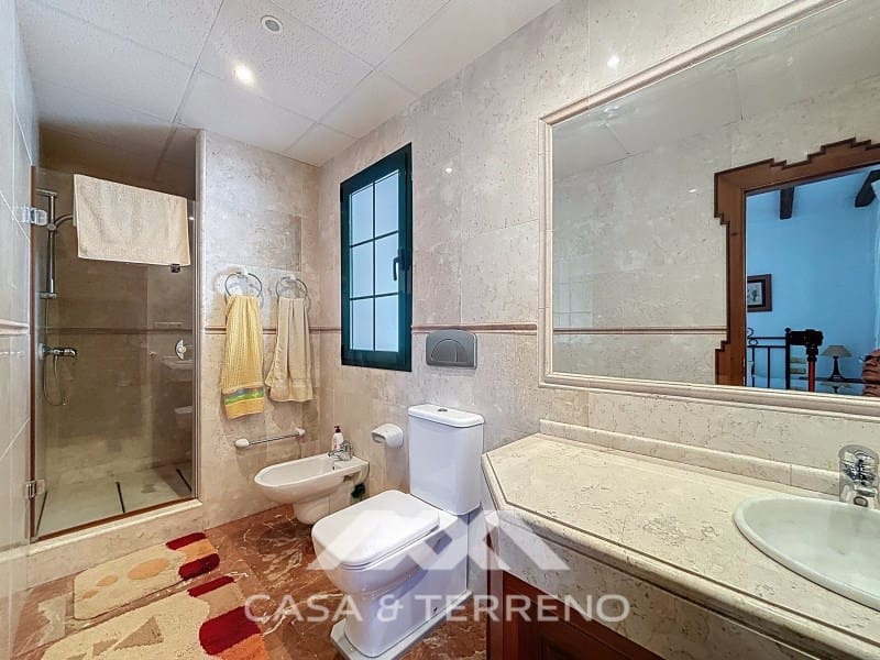 6 slaapkamer Villa te koop in Vinuela met zwembad garage - € 835.000 (Ref: 9166092)