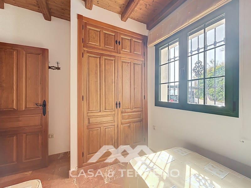 6 slaapkamer Villa te koop in Vinuela met zwembad garage - € 835.000 (Ref: 9166092)