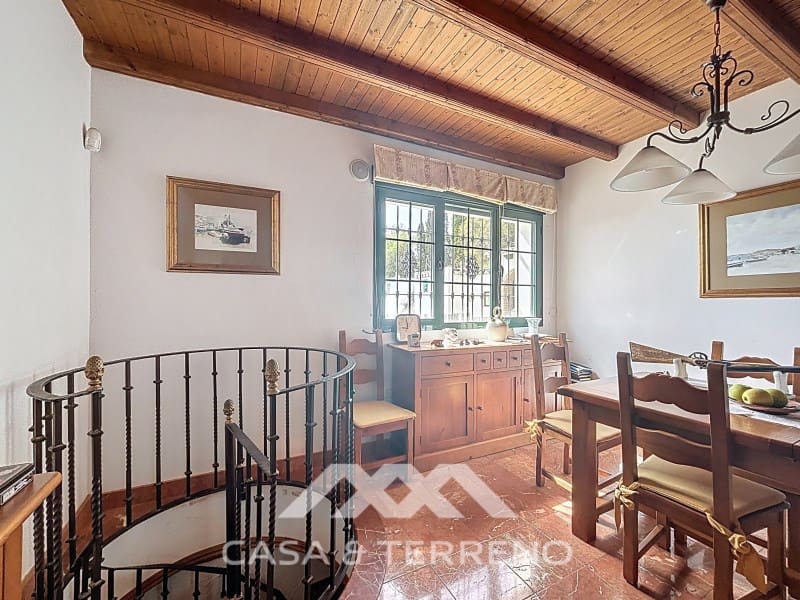 6 slaapkamer Villa te koop in Vinuela met zwembad garage - € 835.000 (Ref: 9166092)