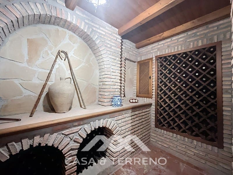 6 slaapkamer Villa te koop in Vinuela met zwembad garage - € 835.000 (Ref: 9166092)