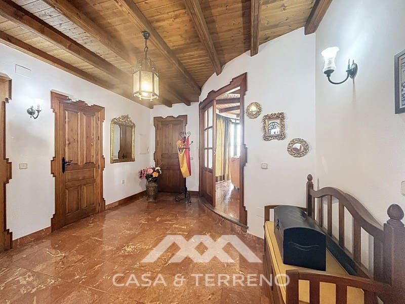 6 slaapkamer Villa te koop in Vinuela met zwembad garage - € 835.000 (Ref: 9166092)