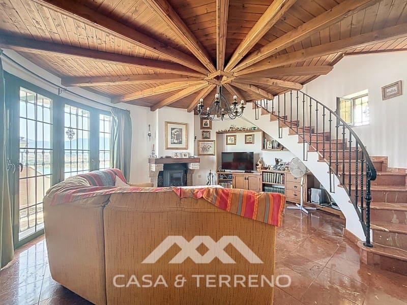 6 slaapkamer Villa te koop in Vinuela met zwembad garage - € 835.000 (Ref: 9166092)