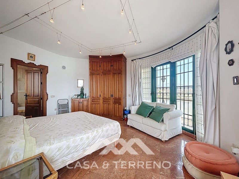 6 slaapkamer Villa te koop in Vinuela met zwembad garage - € 835.000 (Ref: 9166092)