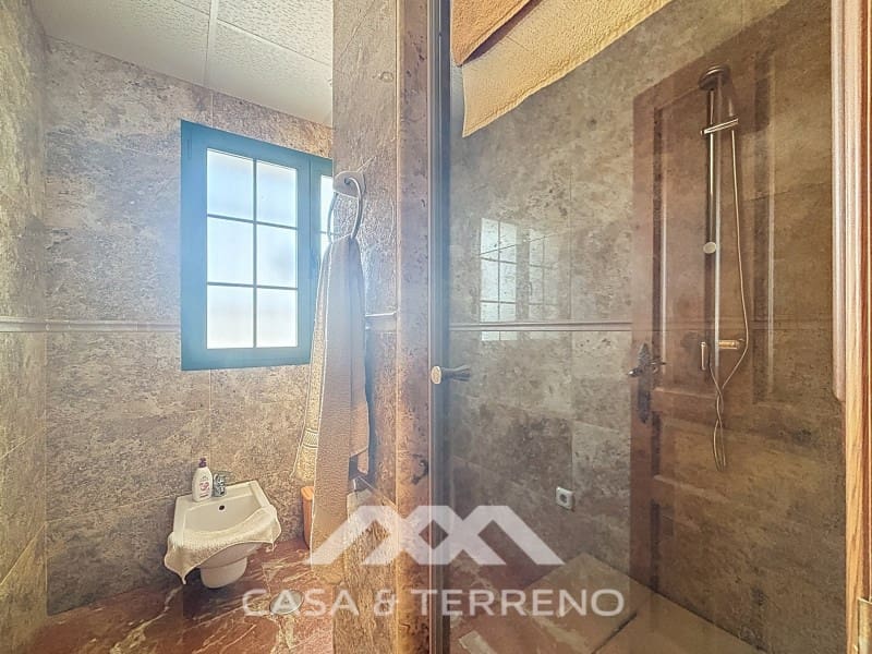 6 slaapkamer Villa te koop in Vinuela met zwembad garage - € 835.000 (Ref: 9166092)