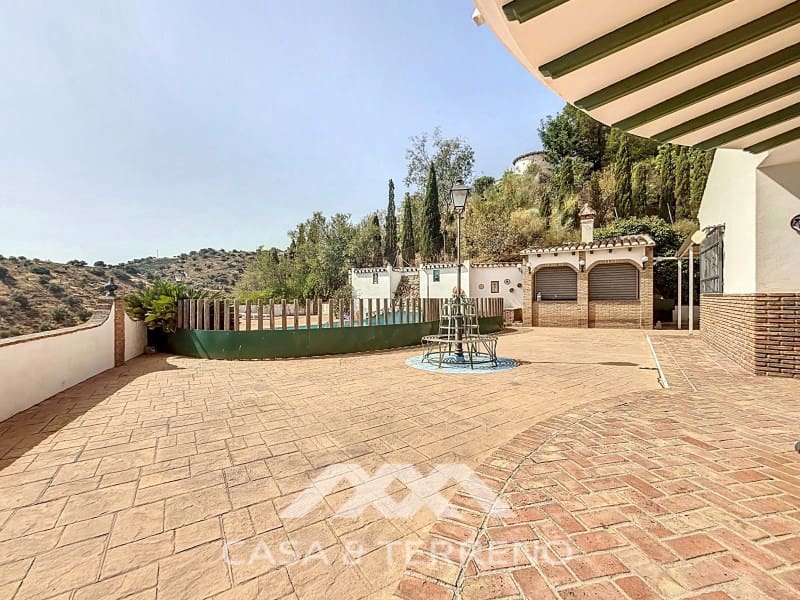 6 slaapkamer Villa te koop in Vinuela met zwembad garage - € 835.000 (Ref: 9166092)