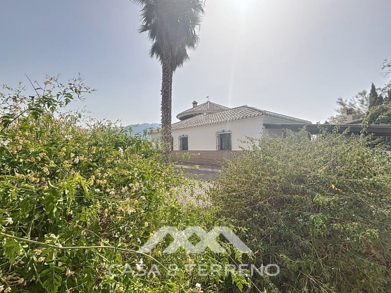 6 slaapkamer Villa te koop in Vinuela met zwembad garage - € 835.000 (Ref: 9166092)