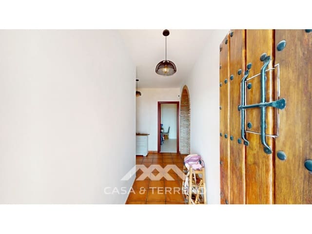 3 soverom Villa til salgs i Arenas med svømmebasseng - € 449 000 (Ref: 9166093)