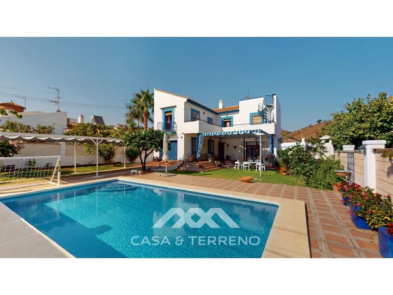 4 soverom Villa til salgs i Chilches med svømmebasseng garasje - € 725 000 (Ref: 9176796)