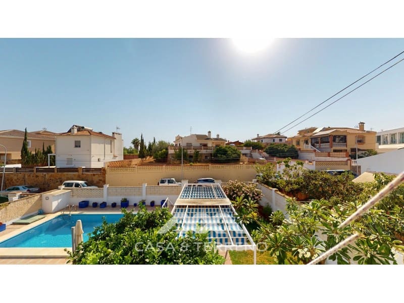 4 soverom Villa til salgs i Chilches med svømmebasseng garasje - € 725 000 (Ref: 9176796)
