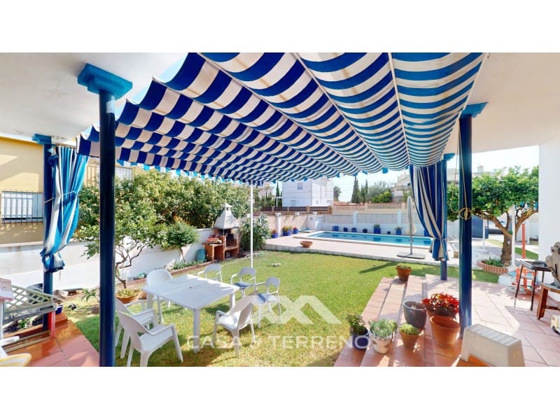 4 soverom Villa til salgs i Chilches med svømmebasseng garasje - € 725 000 (Ref: 9176796)