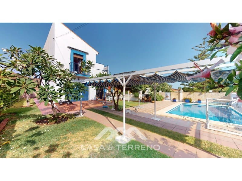 4 soverom Villa til salgs i Chilches med svømmebasseng garasje - € 725 000 (Ref: 9176796)