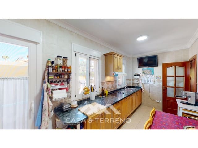 3 slaapkamer Halfvrijstaande villa te koop in Torre del Mar, Vélez-Málaga met zwembad - € 630.000 (Ref: 9198555)