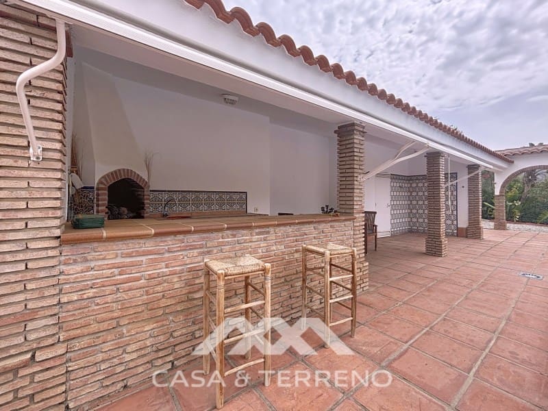 3 soveværelse Villa til salg i Canillas de Albaida med swimmingpool garage - € 578.000 (Ref: 9204867)