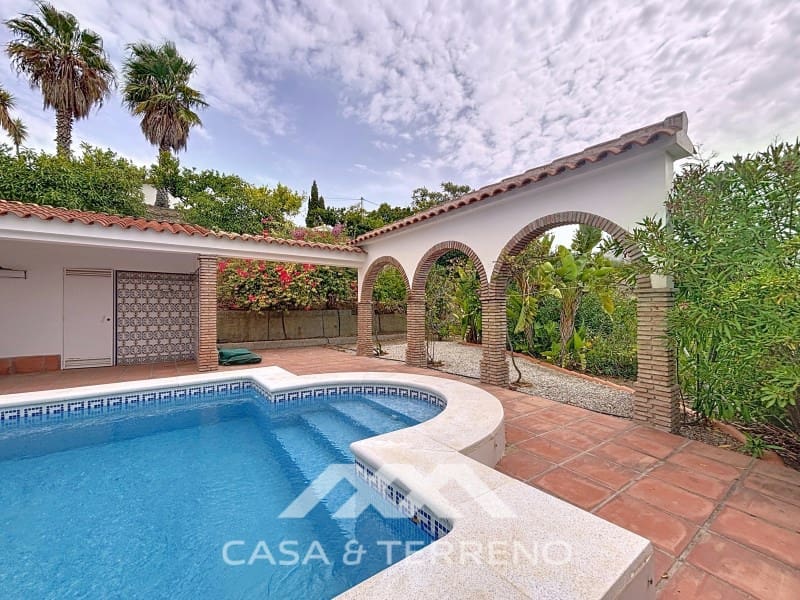 3 soveværelse Villa til salg i Canillas de Albaida med swimmingpool garage - € 578.000 (Ref: 9204867)