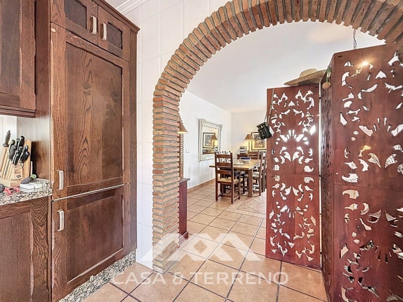 3 soveværelse Villa til salg i Canillas de Albaida med swimmingpool garage - € 578.000 (Ref: 9204867)