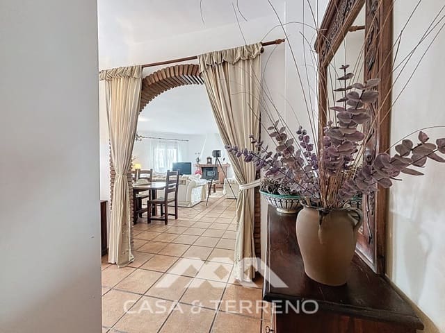 3 chambre Villa/Maison à vendre à Canillas de Albaida avec piscine garage - 578 000 € (Ref: 9204867)