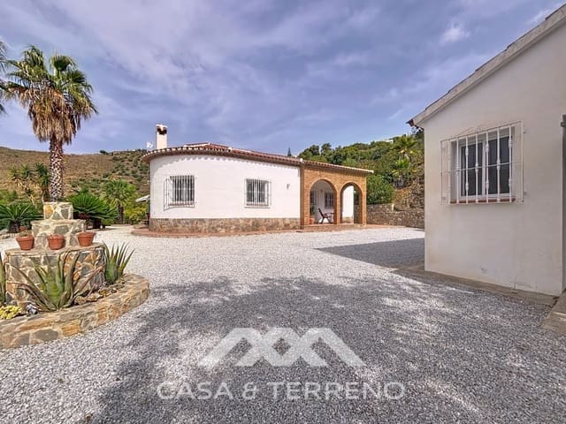 3 chambre Villa/Maison à vendre à Canillas de Albaida avec piscine garage - 578 000 € (Ref: 9204867)