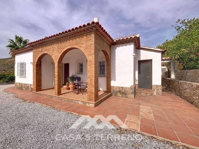3 chambre Villa/Maison à vendre à Canillas de Albaida avec piscine garage - 578 000 € (Ref: 9204867)