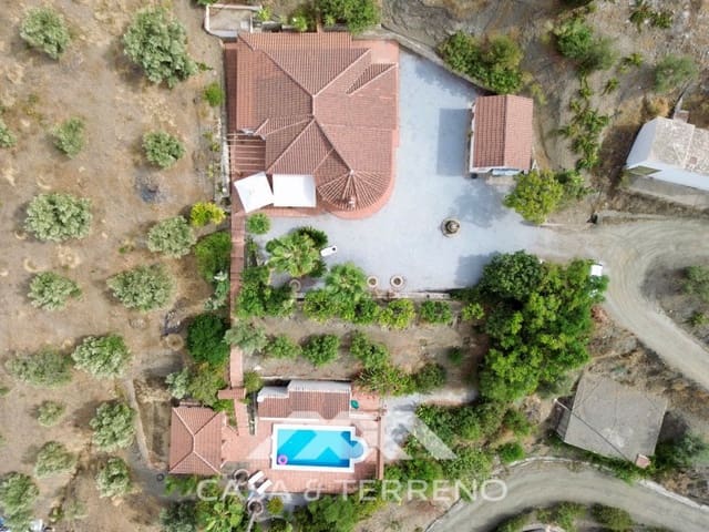 3 sypialnia Willa na sprzedaż w Canillas de Albaida z basenem garażem - 549 900 € (Ref: 9204867)