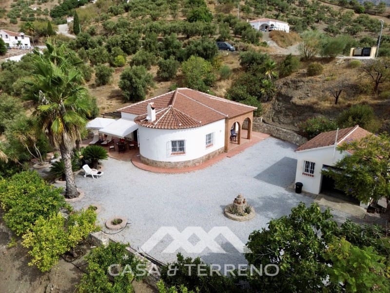 3 soveværelse Villa til salg i Canillas de Albaida med swimmingpool garage - € 578.000 (Ref: 9204867)