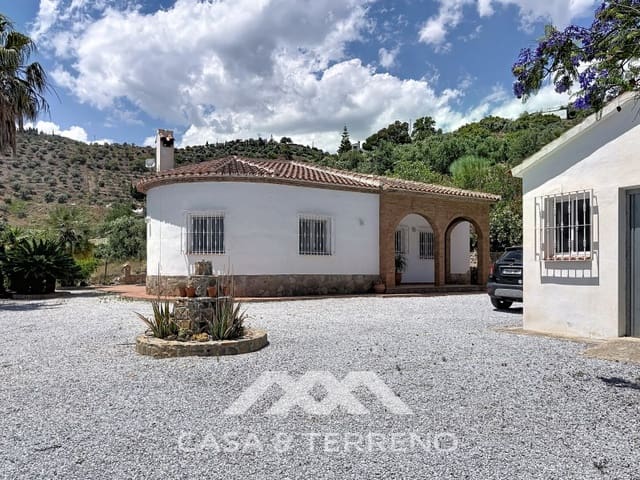 3 sypialnia Willa na sprzedaż w Canillas de Albaida z basenem garażem - 549 900 € (Ref: 9204867)