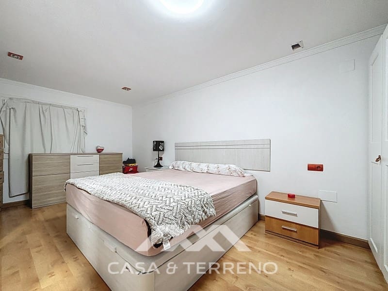 5 slaapkamer Villa te koop in Almayate met zwembad garage - € 1.500.000 (Ref: 9215438)