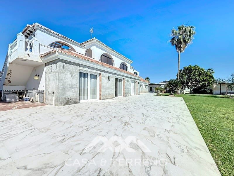 5 slaapkamer Villa te koop in Almayate met zwembad garage - € 1.500.000 (Ref: 9215438)