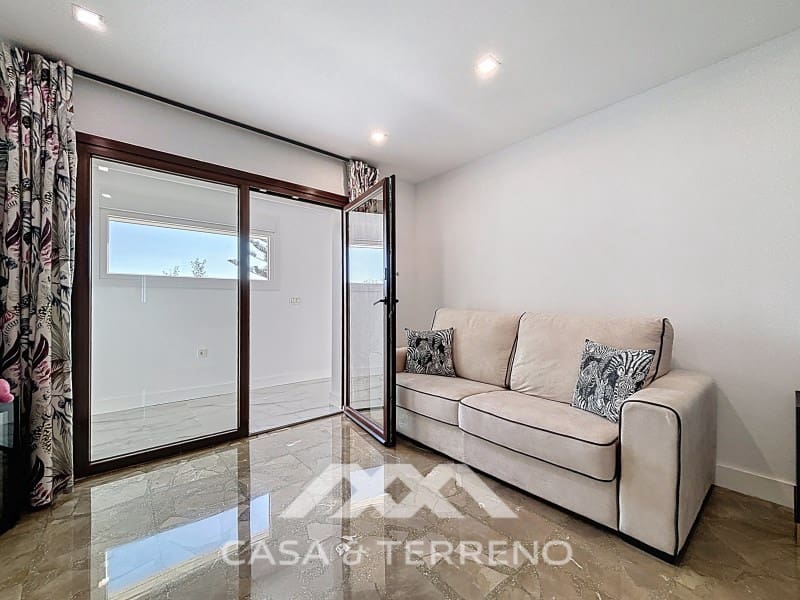 5 slaapkamer Villa te koop in Almayate met zwembad garage - € 1.500.000 (Ref: 9215438)