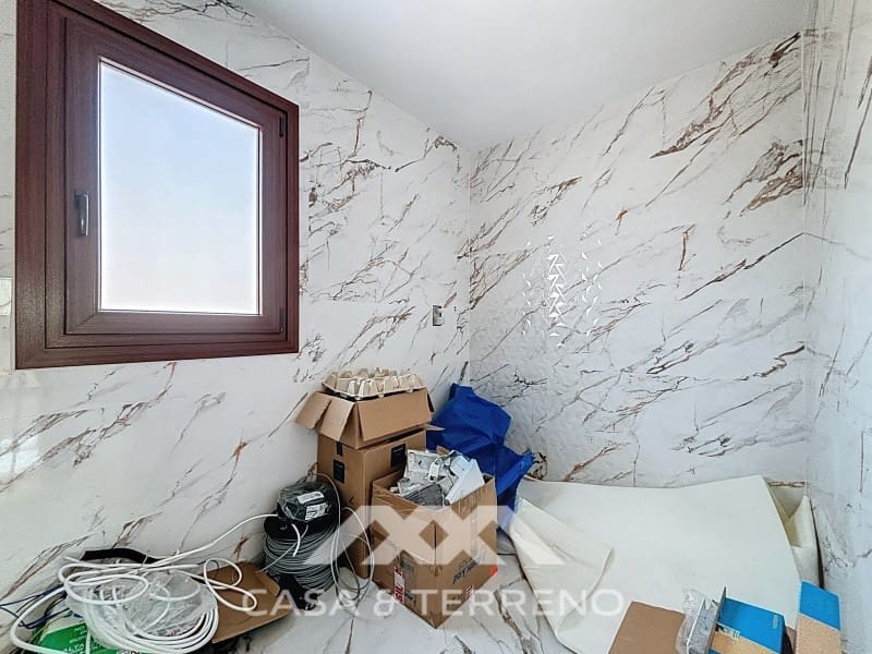 5 slaapkamer Villa te koop in Almayate met zwembad garage - € 1.500.000 (Ref: 9215438)