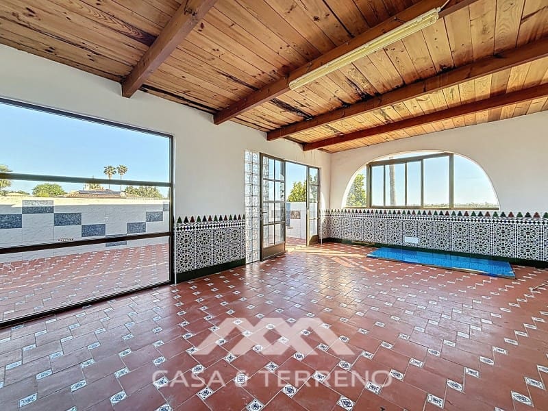 5 slaapkamer Villa te koop in Almayate met zwembad garage - € 1.500.000 (Ref: 9215438)