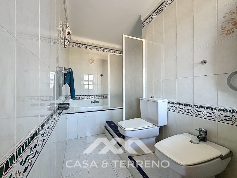 5 slaapkamer Villa te koop in Almayate met zwembad garage - € 1.500.000 (Ref: 9215438)