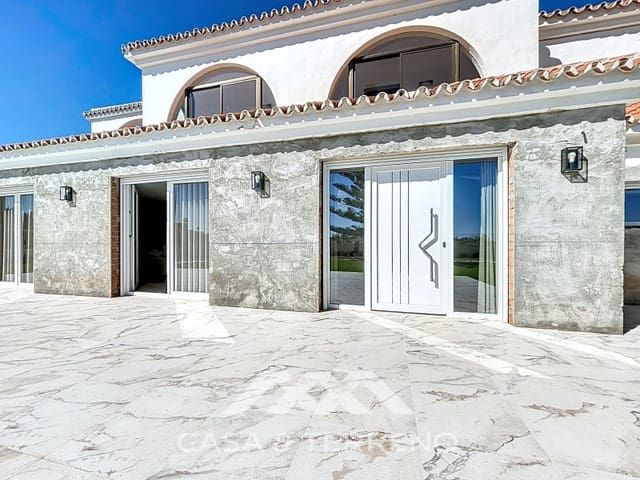 5 chambre Villa/Maison à vendre à Almayate, Vélez-Málaga avec piscine garage - 1 500 000 € (Ref: 9215438)