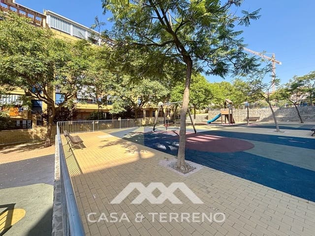 2 slaapkamer Flat te koop in Torre del Mar, Vélez-Málaga - € 274.000 (Ref: 9218762)