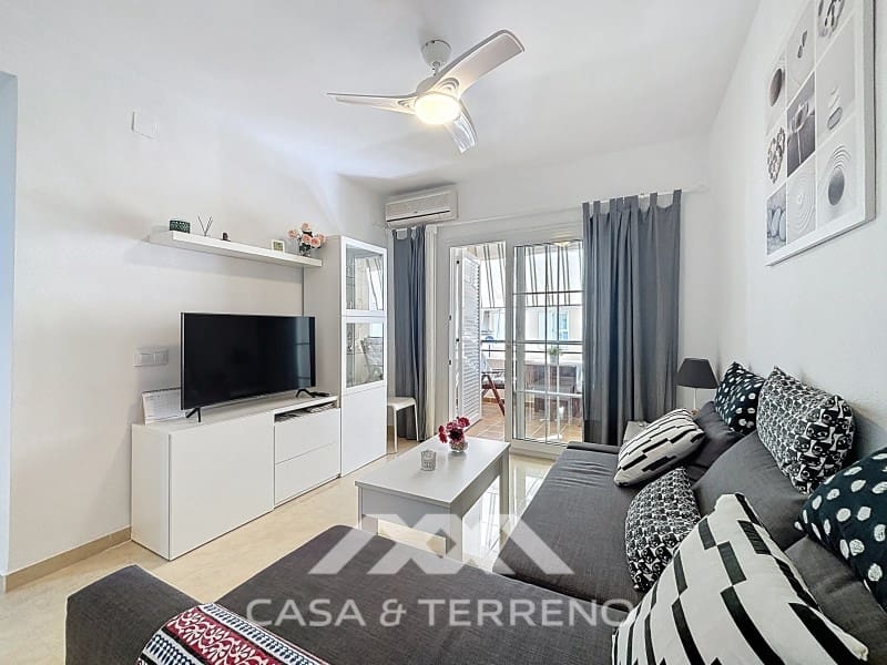 Appartement de 2 chambres à louer à Benajarafe avec piscine garage - 900 € (Ref: 9236945)