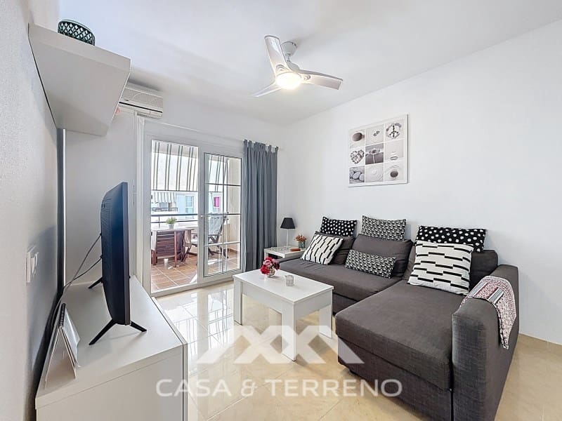 Appartement de 2 chambres à louer à Benajarafe avec piscine garage - 900 € (Ref: 9236945)