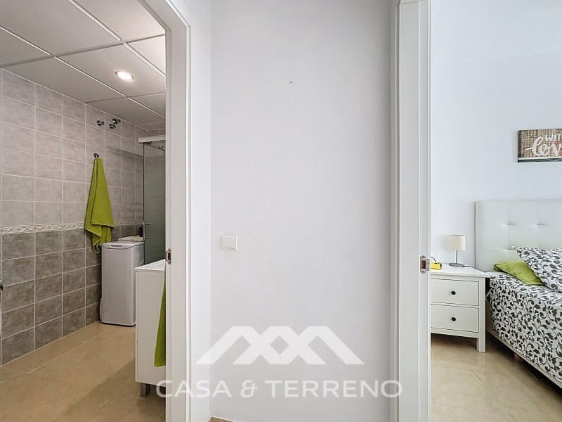 Appartement de 2 chambres à louer à Benajarafe avec piscine garage - 900 € (Ref: 9236945)