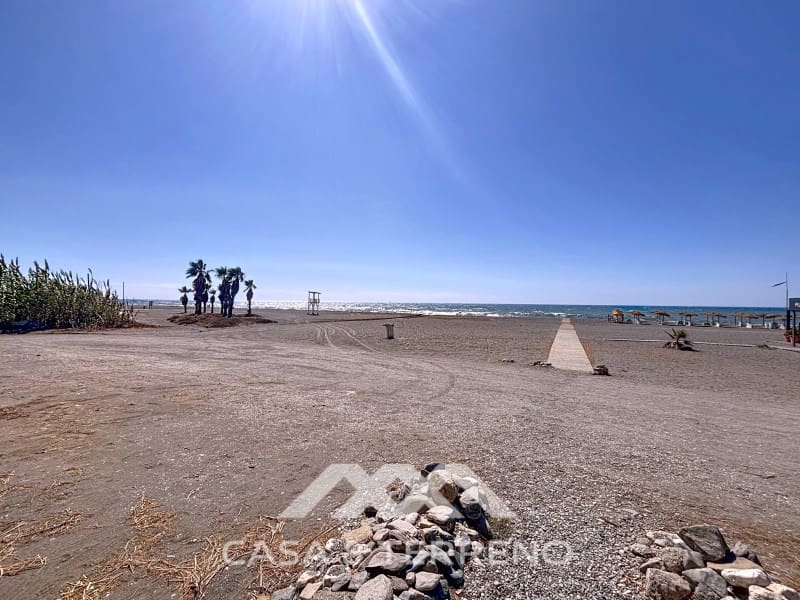 Appartement de 2 chambres à louer à Benajarafe avec piscine garage - 900 € (Ref: 9236945)