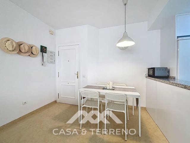 2 bedroom Apartment for rent in Benajarafe, Vélez-Málaga with pool garage - € 900 (Ref: 9236945)