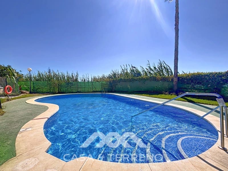 Appartement de 2 chambres à louer à Benajarafe avec piscine garage - 900 € (Ref: 9236945)