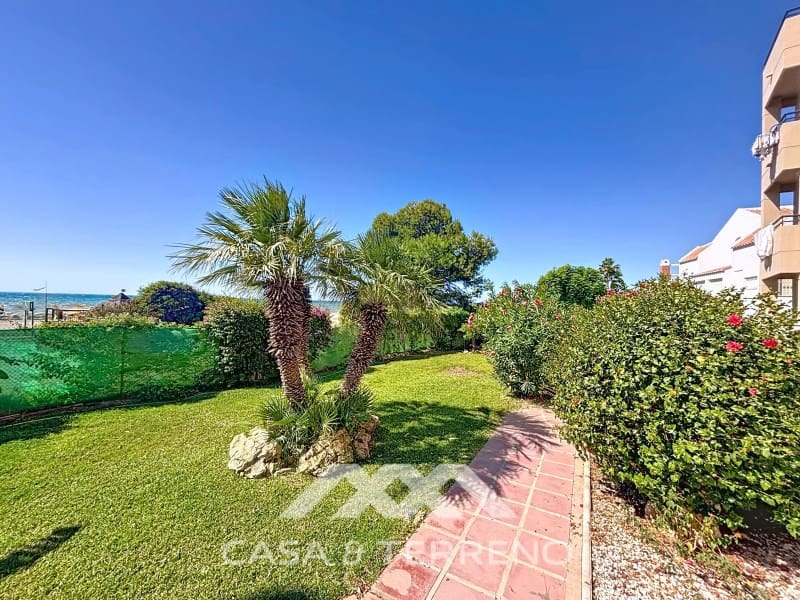 Appartement de 2 chambres à louer à Benajarafe avec piscine garage - 900 € (Ref: 9236945)