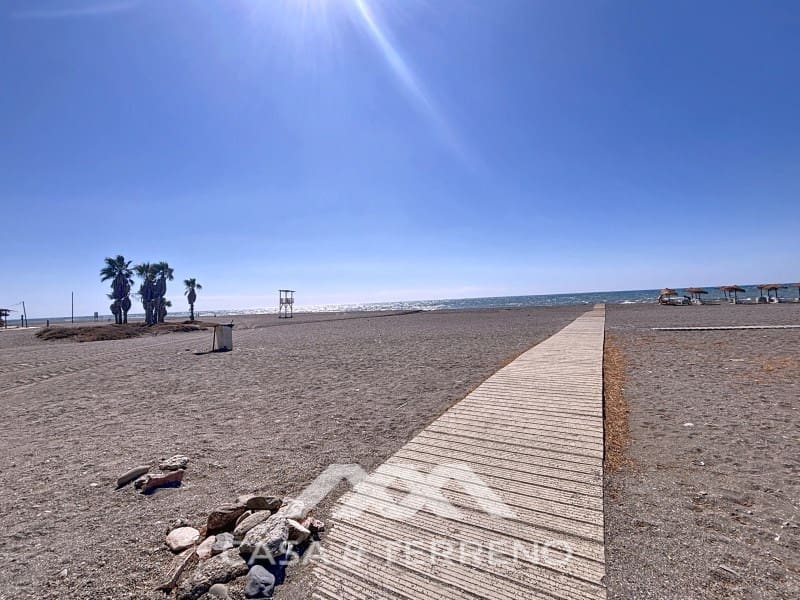 Appartement de 2 chambres à louer à Benajarafe avec piscine garage - 900 € (Ref: 9236945)