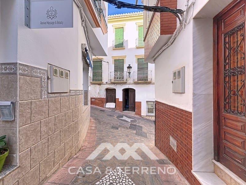 8 sypialnia Dom na sprzedaż w Competa - 212 000 € (Ref: 9240211)